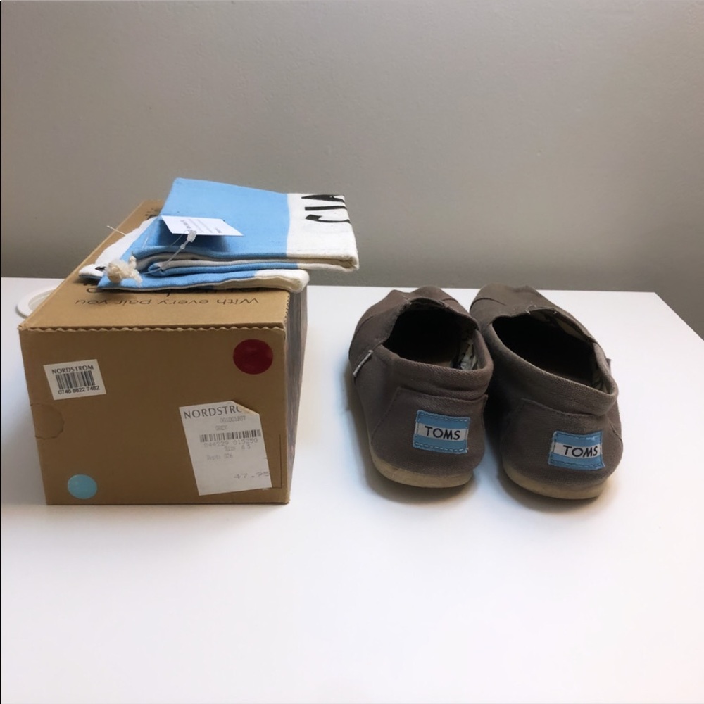 Grey/Brown TOMS